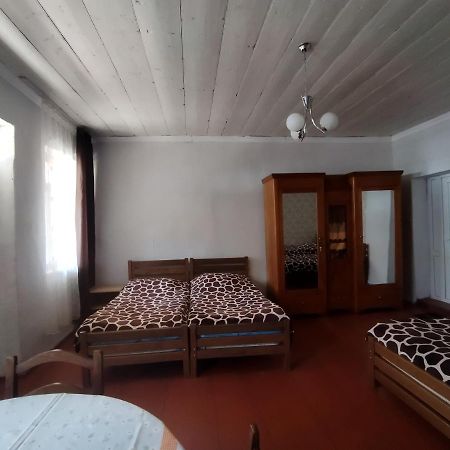 Guest House Katia Местия Екстериор снимка
