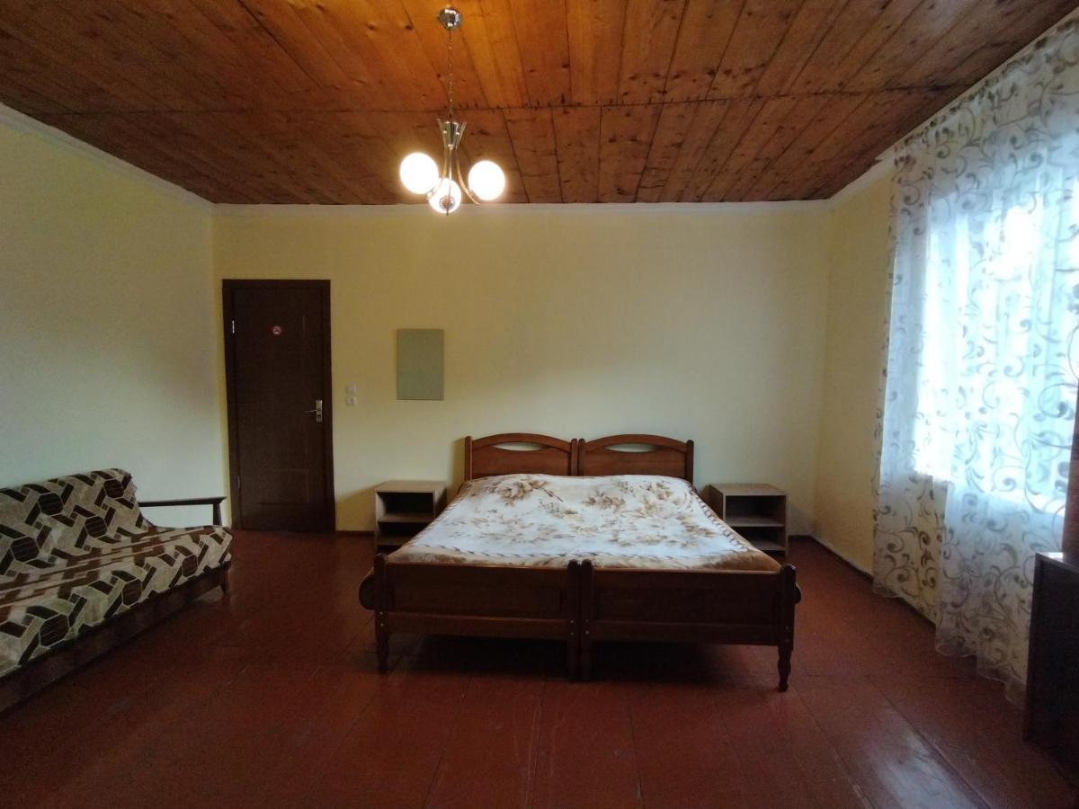 Guest House Katia Местия Екстериор снимка
