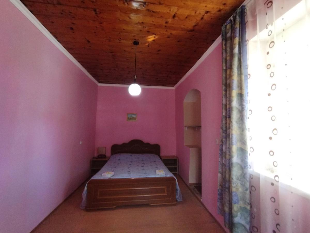 Guest House Katia Местия Екстериор снимка