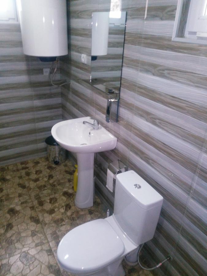Guest House Katia Местия Екстериор снимка