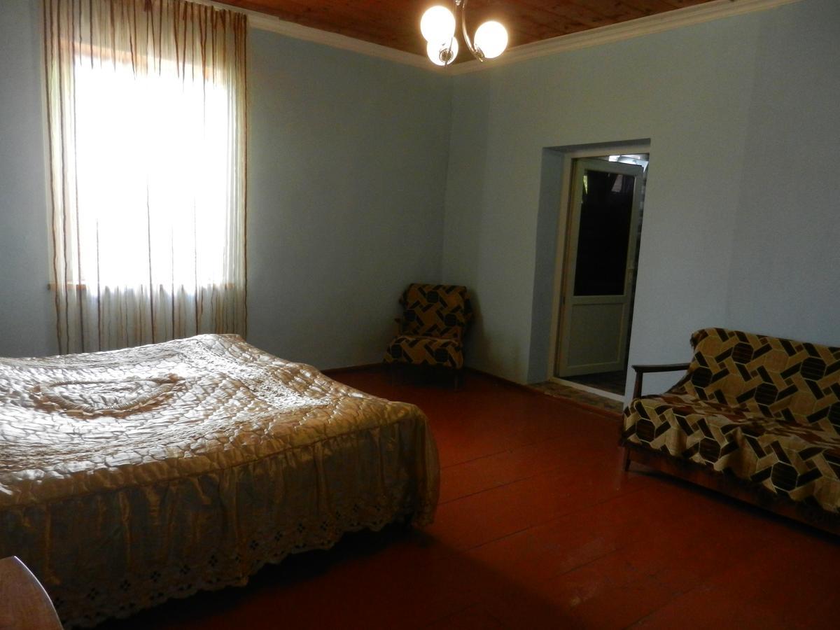 Guest House Katia Местия Екстериор снимка