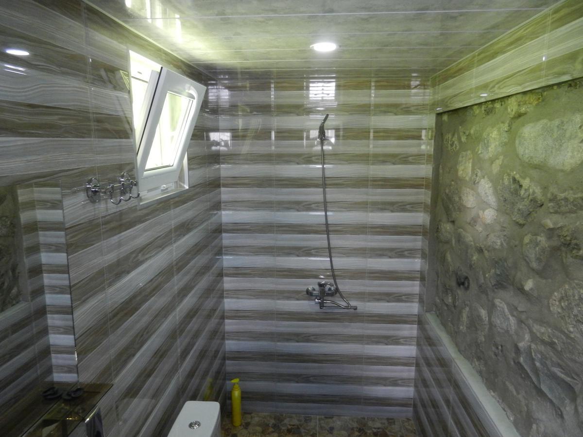 Guest House Katia Местия Екстериор снимка