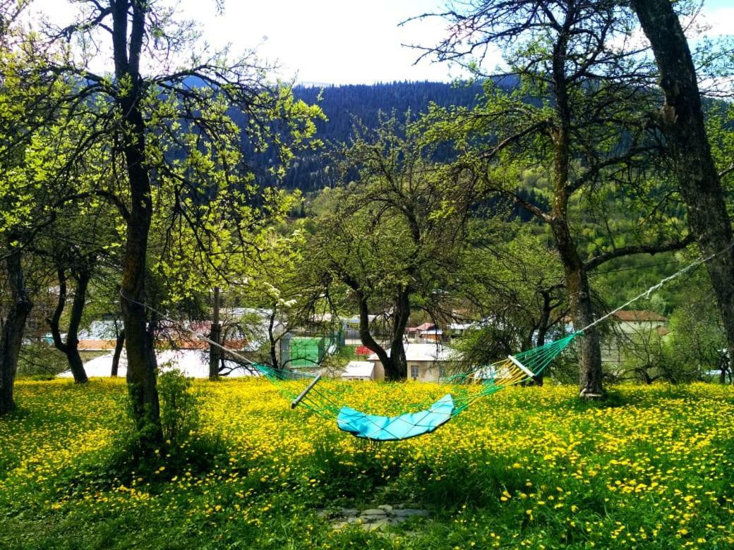 Guest House Katia Местия Екстериор снимка